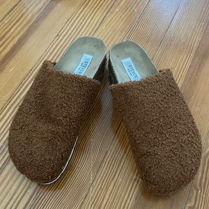 STEVE MADDEN | Steven NY Brown Sherpa Trendy Slide Mule Clogs Size 6